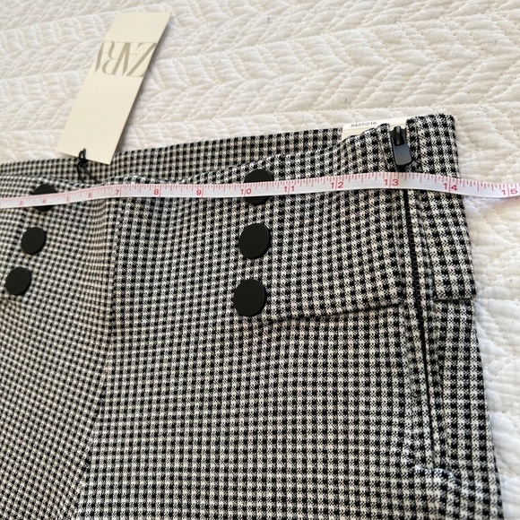 NWT Zara Black/White Check Crop Side Zip Leggings with Black Buttons Size S - Picture 6 of 17
